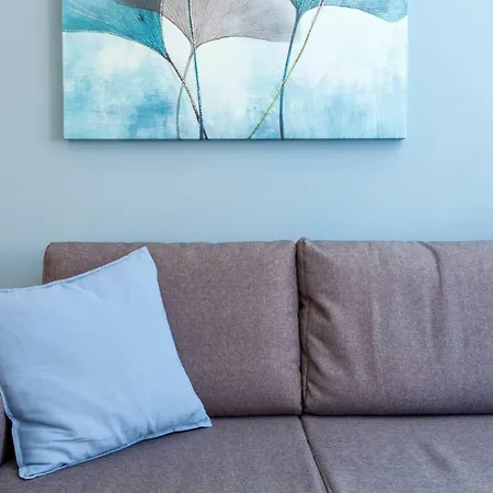 New Papillon Апартаменти Макарська