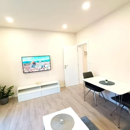 New Papillon * Макарска