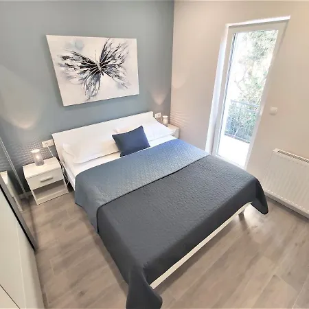 New Papillon Apartman *