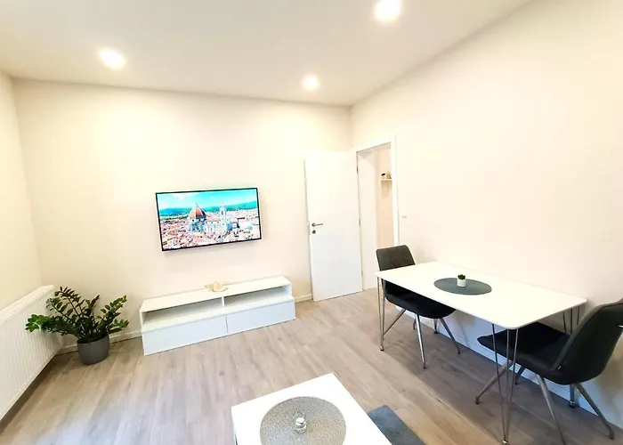 New Papillon * マカルスカ