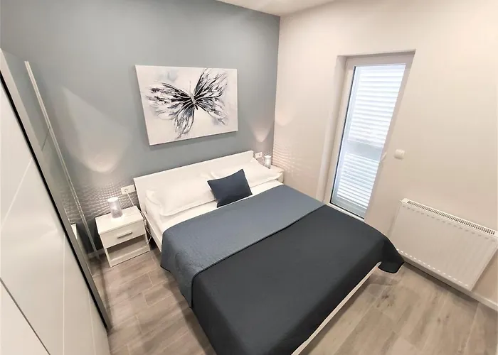 New Papillon * 마카르스카